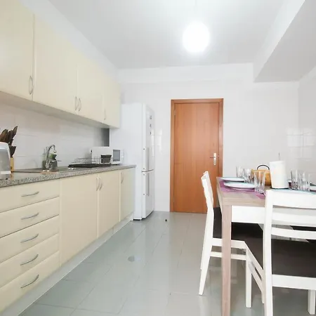 Village Lobos Flat Апартаменты Камара-де-Лобуш