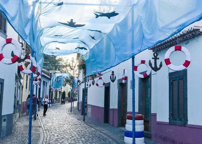 Village Lobos Flat *