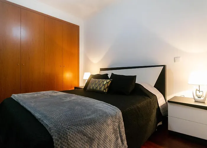 Village Lobos Flat *