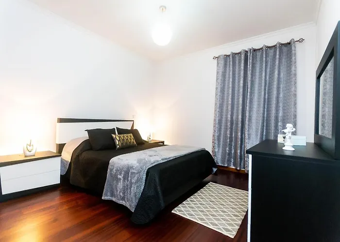 Village Lobos Flat *