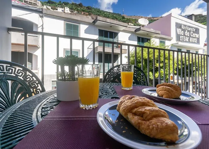 Village Lobos Flat * Câmara de Lobos